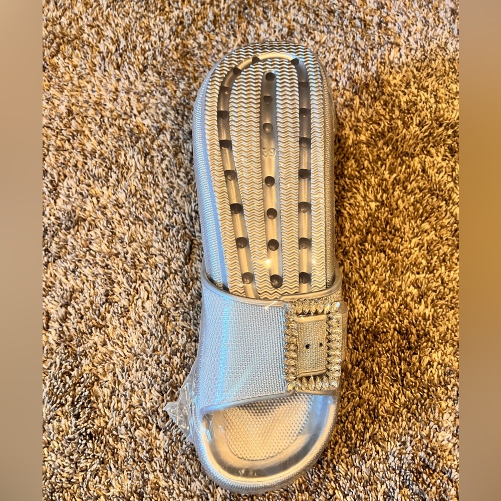 Sandals - Picture 4 of 4
